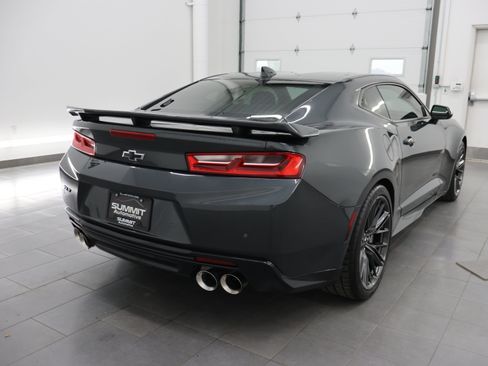 Used 2017 Chevrolet Camaro ZL1 RWD image 5