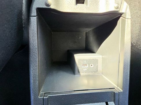 Used 2019 Nissan Sentra SV w/ Exterior Package image 32