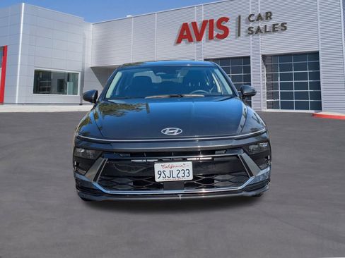 Used 2025 Hyundai Sonata SEL FWD image 2