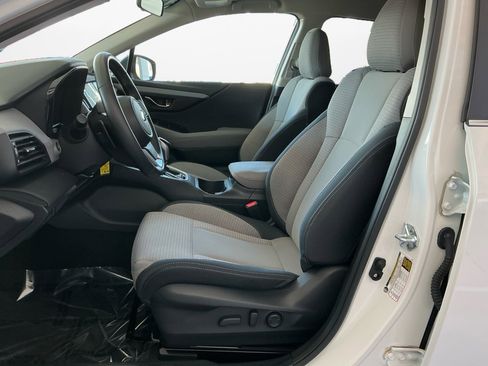 Used 2024 Subaru Outback Premium image 11