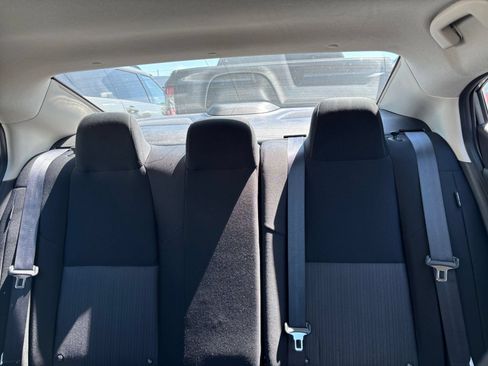 Used 2025 Nissan Sentra SV FWD image 39