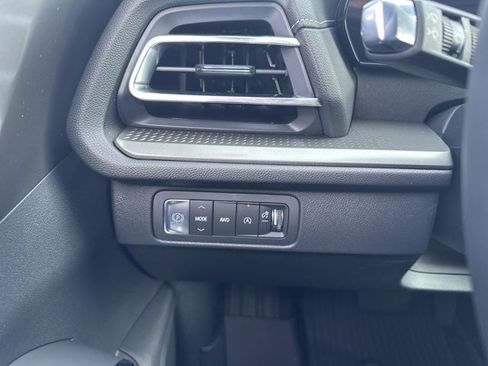 New 2026 Chevrolet Traverse LT w/ Driver Confidence Package image 14