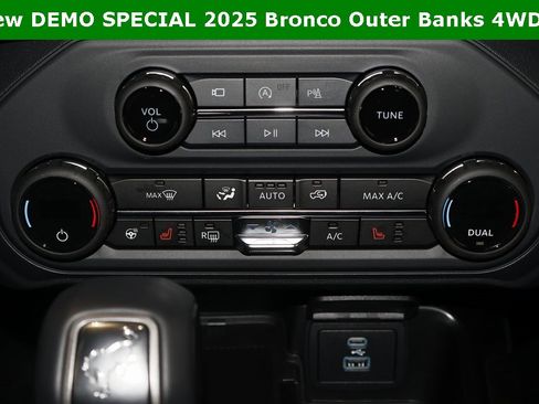 New 2025 Ford Bronco Outer Banks image 25