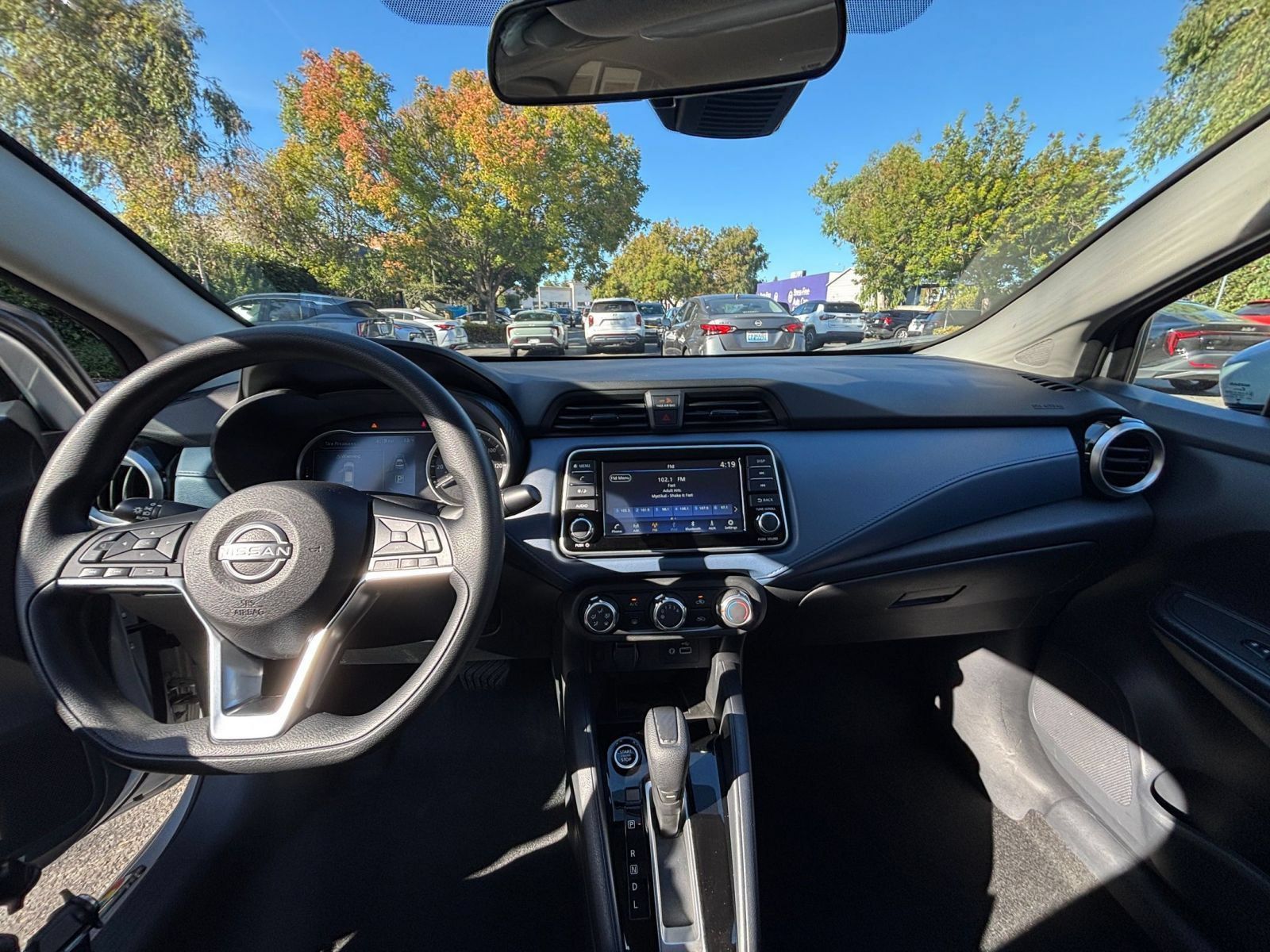 Used 2025 Nissan Versa SV FWD image 30
