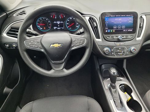 Used 2020 Chevrolet Malibu LS image 22