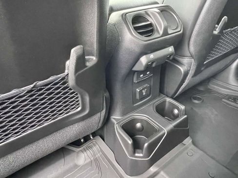 New 2025 Jeep Gladiator Rubicon image 28