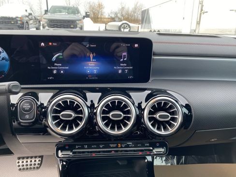 Used 2020 Mercedes-Benz CLA 250 CLA 250 image 16