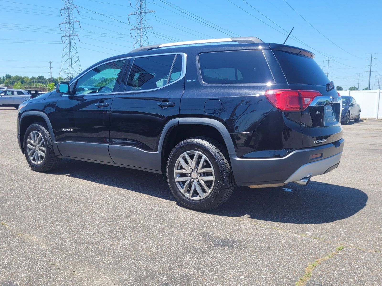 Used 2017 GMC Acadia SLE w/ Driver Alert Package I FWD image 17