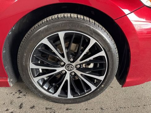 Used 2018 Toyota Camry SE FWD image 7
