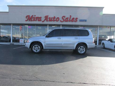 Used 2005 Suzuki XL7 LX image 2