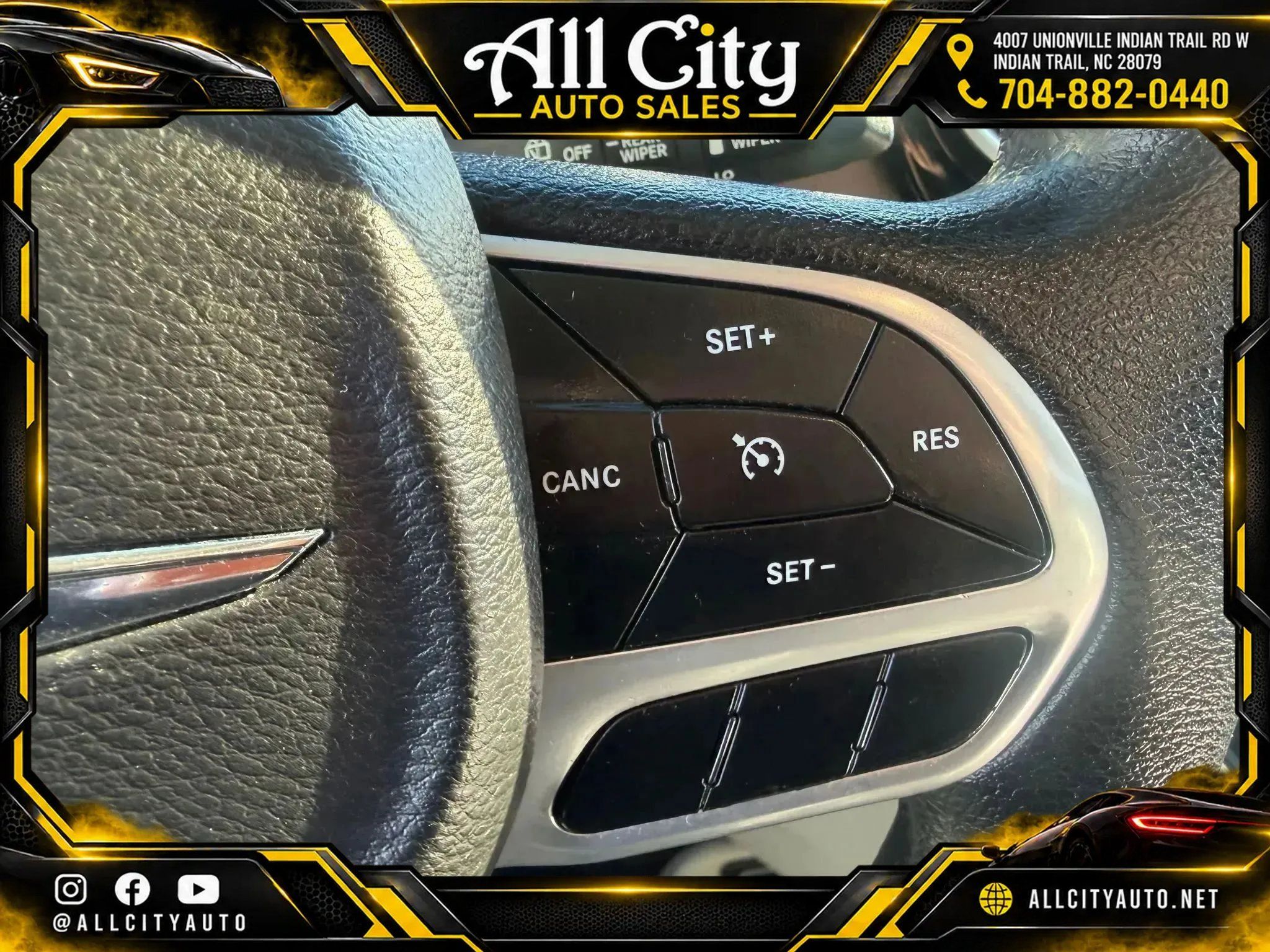 Used 2020 Chrysler Voyager Lxi FWD image 25