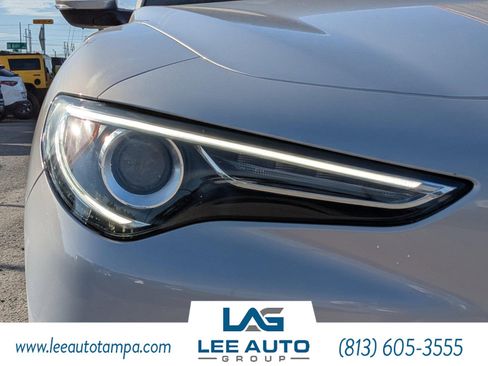 Used 2022 Alfa Romeo Stelvio Sprint image 9