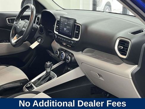 Used 2022 Hyundai Venue SEL FWD image 26