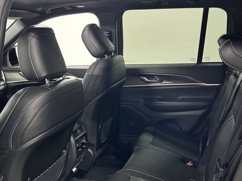 New 2026 Jeep Grand Cherokee Altitude AWD/4WD image 20