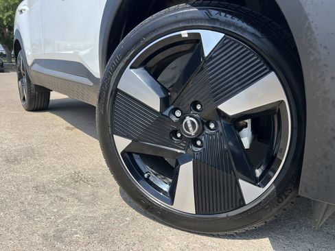 Certified 2026 Nissan Kicks SR w/ SR Premium Package FWD image 6