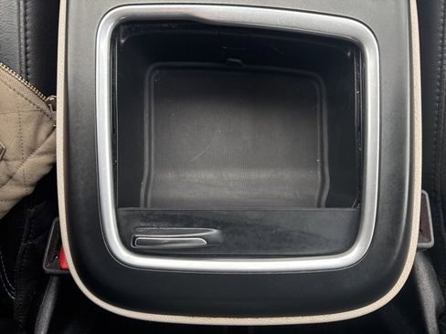 Used 2021 Chrysler Pacifica Touring-L image 25