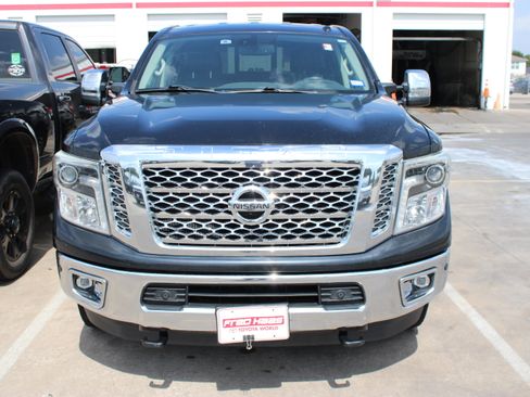 Used 2018 Nissan Titan SL w/ Texas Titan Edition AWD/4WD image 4