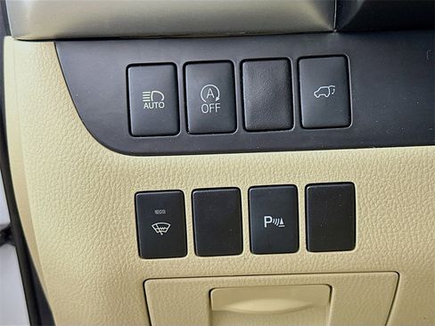 Used 2017 Toyota Highlander Limited image 12