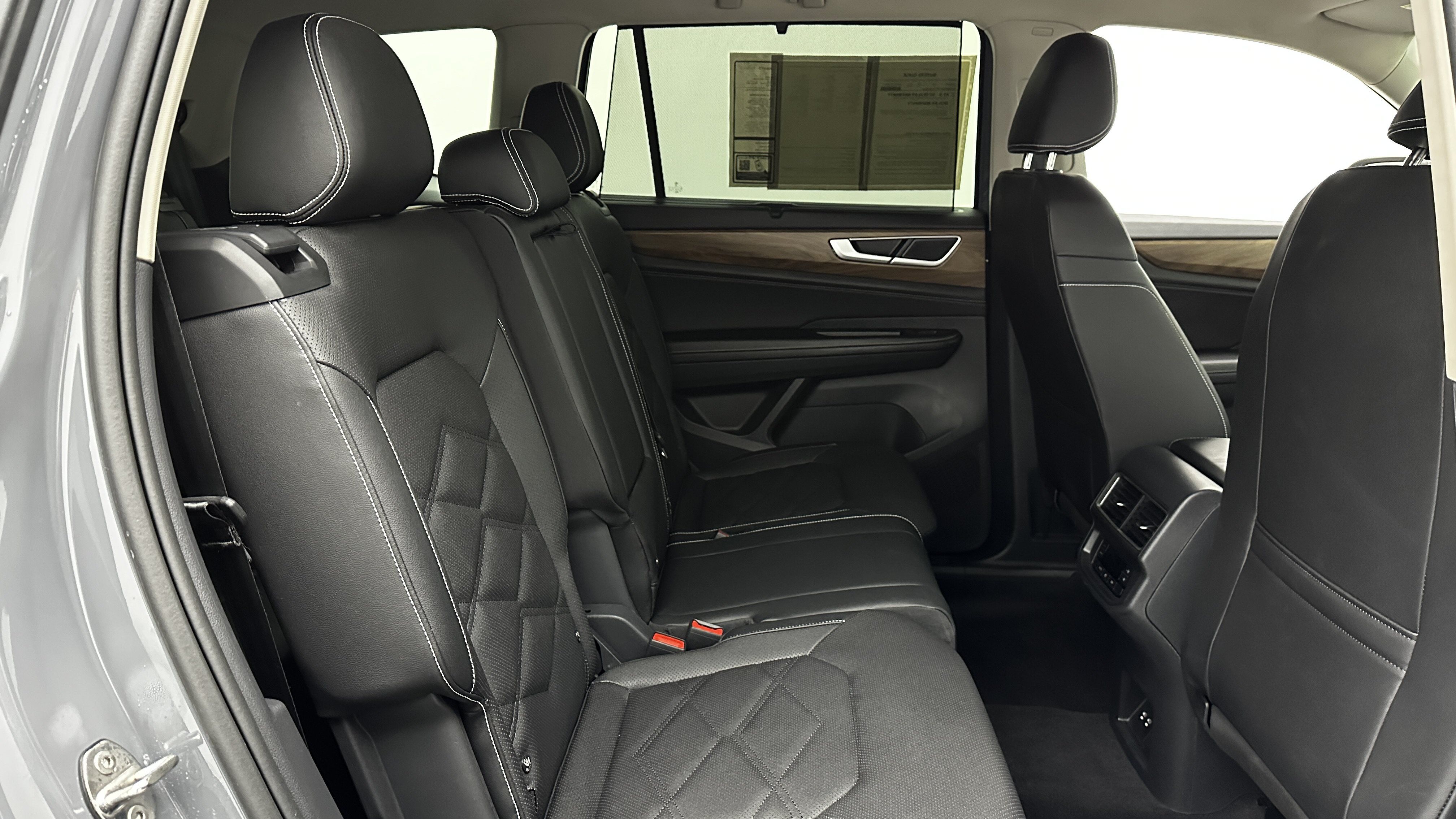 Used 2026 Volkswagen Atlas SE AWD/4WD image 33
