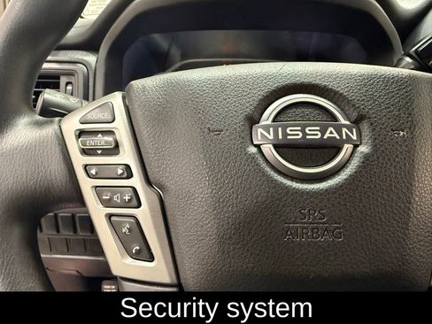 Used 2023 Nissan Titan SV image 10