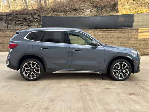 Certified 2025 BMW X1 xDrive28i w/ Technology Package image 7