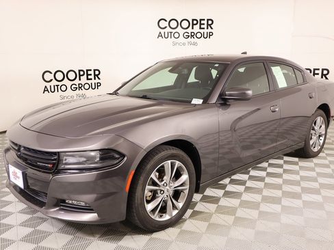 Used 2021 Dodge Charger SXT w/ Driver Convenience Group image 11