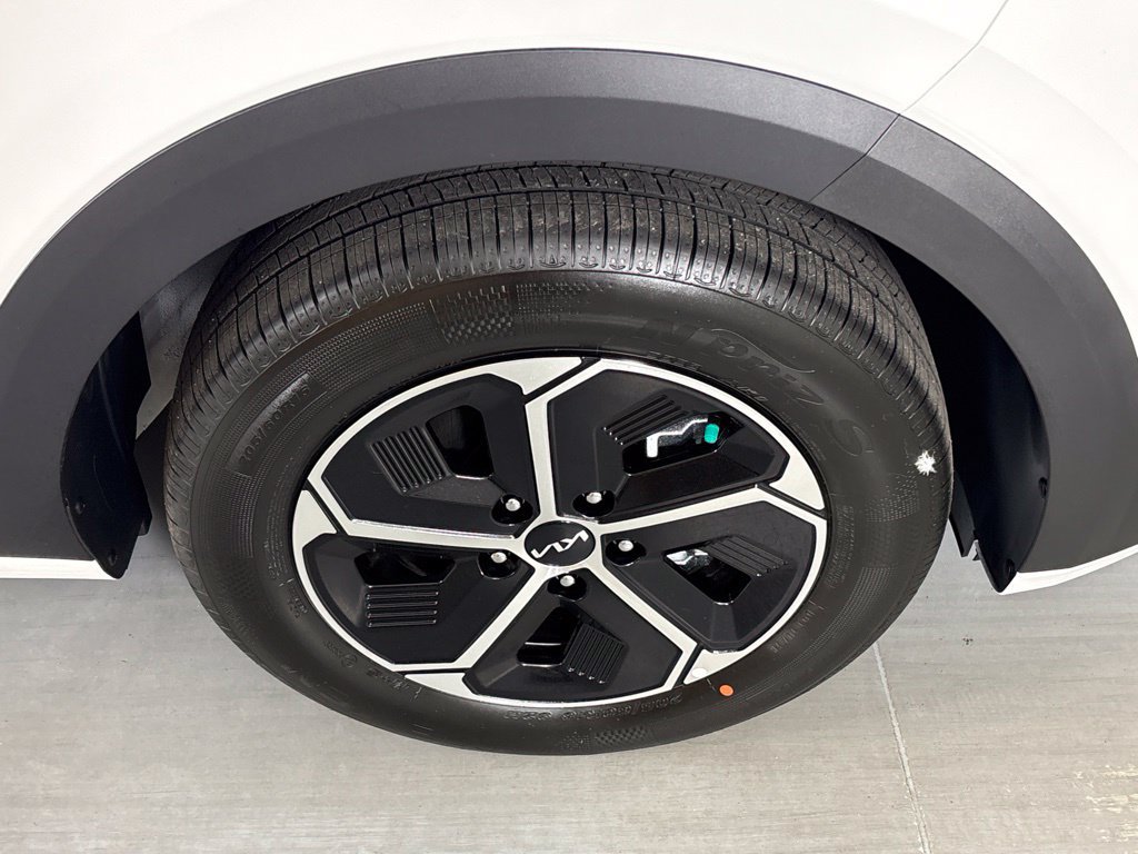 New 2026 Kia Niro LX FWD image 11