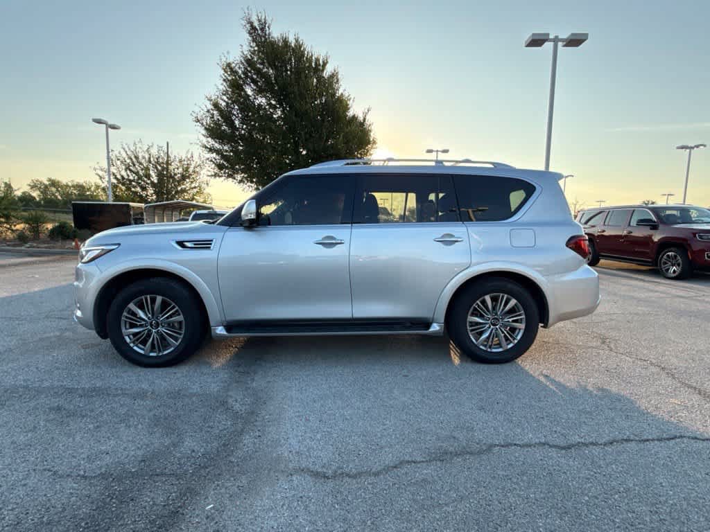 Used 2021 INFINITI QX80 Luxe RWD image 2