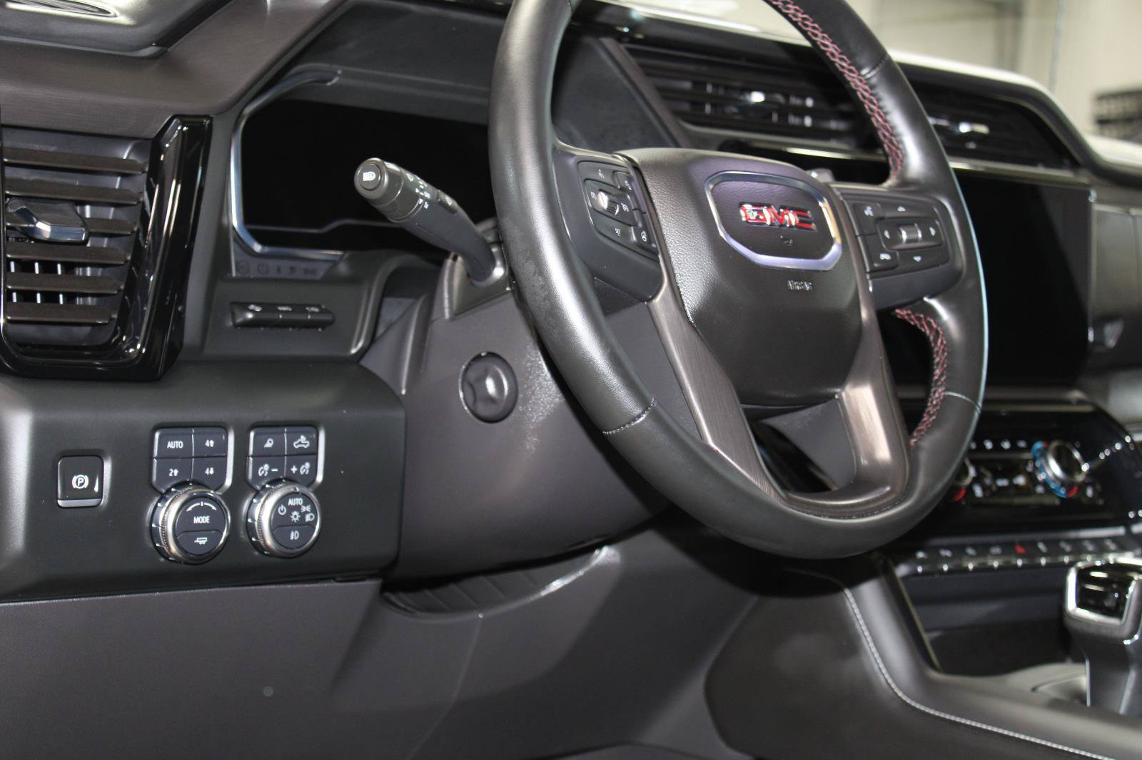Used 2024 GMC Sierra 1500 AT4X w/ AT4X AEV Edition AWD/4WD image 30