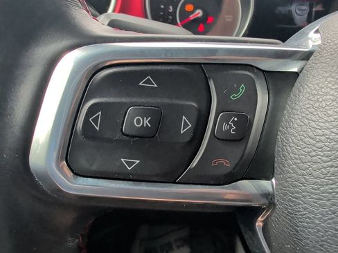 Used 2022 Jeep Wrangler Unlimited Rubicon w/ Cold Weather Group AWD/4WD image 17