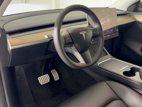 Used 2024 Tesla Model Y Performance AWD/4WD image 4