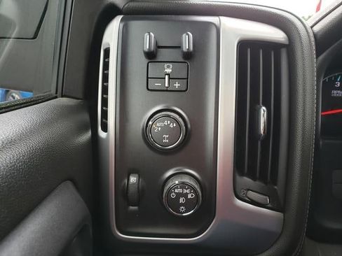 Used 2017 GMC Sierra 1500 SLE w/ SLE Value Package AWD/4WD image 23