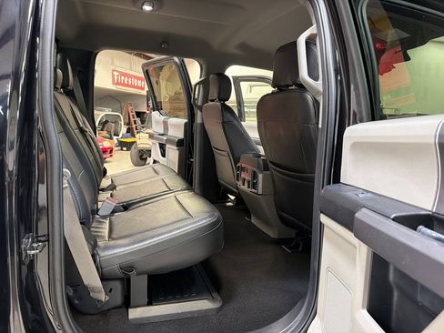 Used 2019 Ford F250 XLT w/ XLT Premium Package AWD/4WD image 39