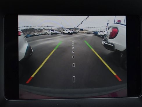 Used 2019 Jeep Cherokee Latitude w/ Cold Weather Group image 24