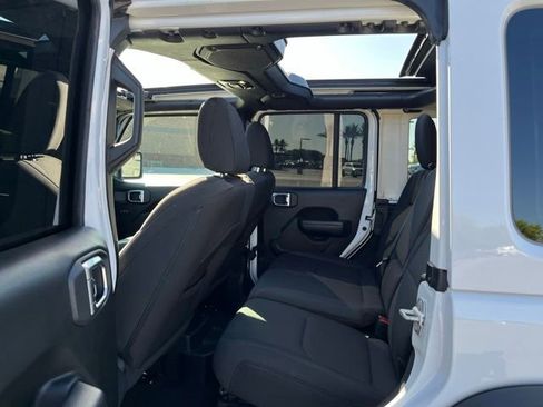 Used 2023 Jeep Wrangler Unlimited w/ Sun & Screen Package AWD/4WD image 14