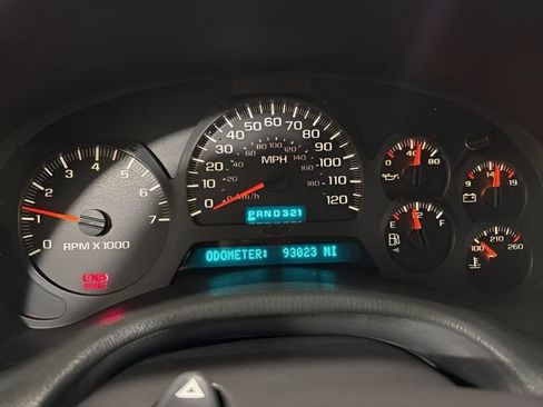 Used 2002 Chevrolet TrailBlazer LTZ image 18