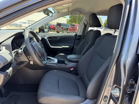 Used 2025 Toyota RAV4 LE AWD/4WD image 23