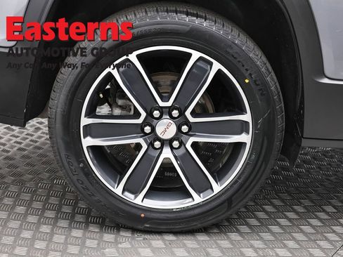 Used 2021 GMC Acadia SLT w/ Preferred Package image 34