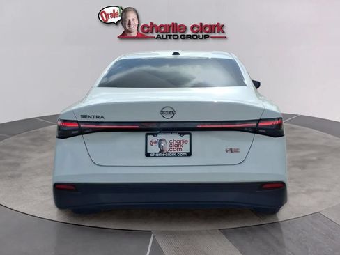 Used 2022 Nissan Sentra SV w/ All-Weather Package FWD image 4
