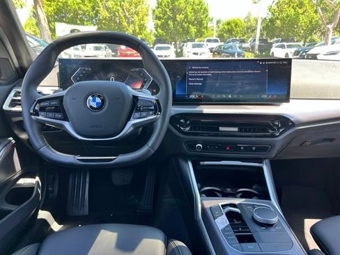 Used 2025 BMW 330i Sedan w/ M Sport Package RWD image 9