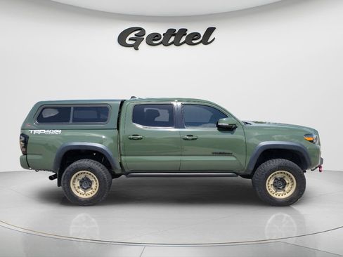 Used 2021 Toyota Tacoma TRD Off-Road w/ Technology Package AWD/4WD image 6