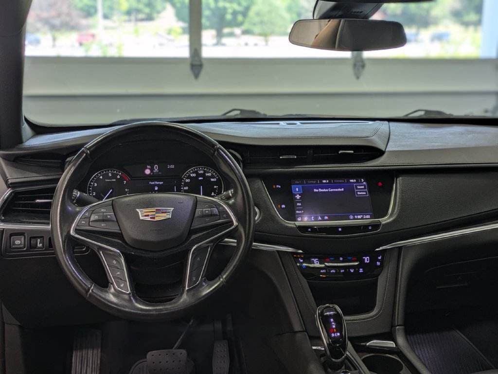 Used 2020 Cadillac XT5 Premium Luxury FWD image 8