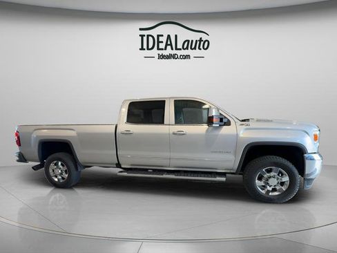 Used 2018 GMC Sierra 3500 SLT w/ Duramax Plus Package AWD/4WD image 6