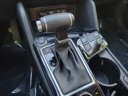 Used 2023 Kia Sportage EX image 27