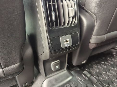 Used 2024 Jeep Compass Latitude image 35