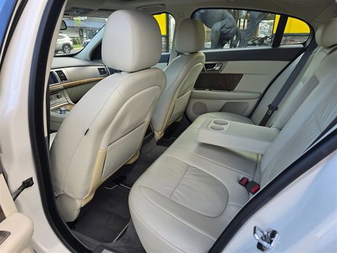 Used 2009 Jaguar XF Supercharged RWD image 17