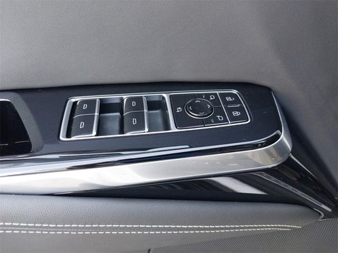 Used 2025 Cadillac Escalade ESV V image 20