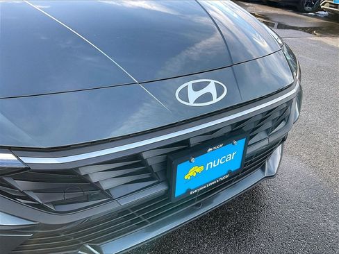 Used 2025 Hyundai Elantra Sport image 27