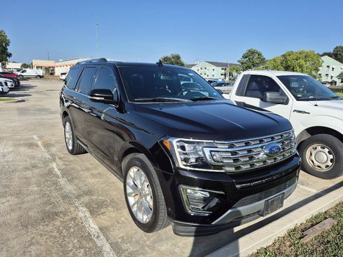 Used 2019 Ford Expedition Limited w/ Equipment Group 302A RWD image 17
