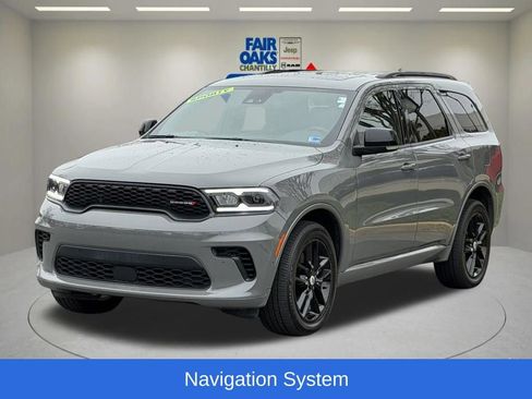 Certified 2025 Dodge Durango GT AWD/4WD image 3